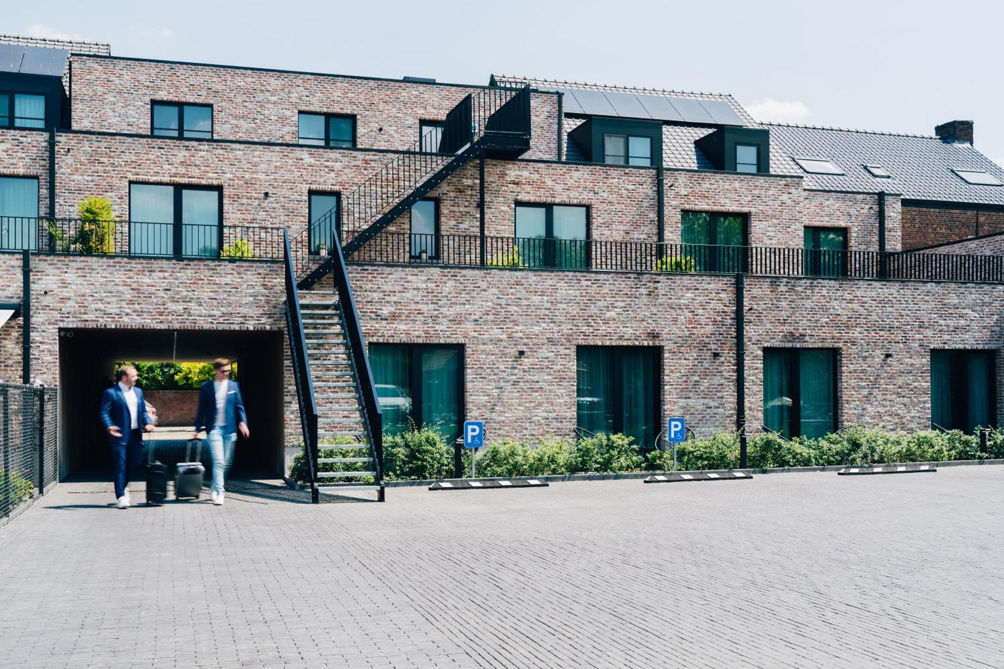 Factory Hotel Beveren  Exterior photo
